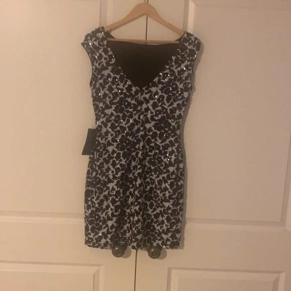 Brand new Guess dress, black and white sequence. Prefect for the Holidays - Picture 2 of 3